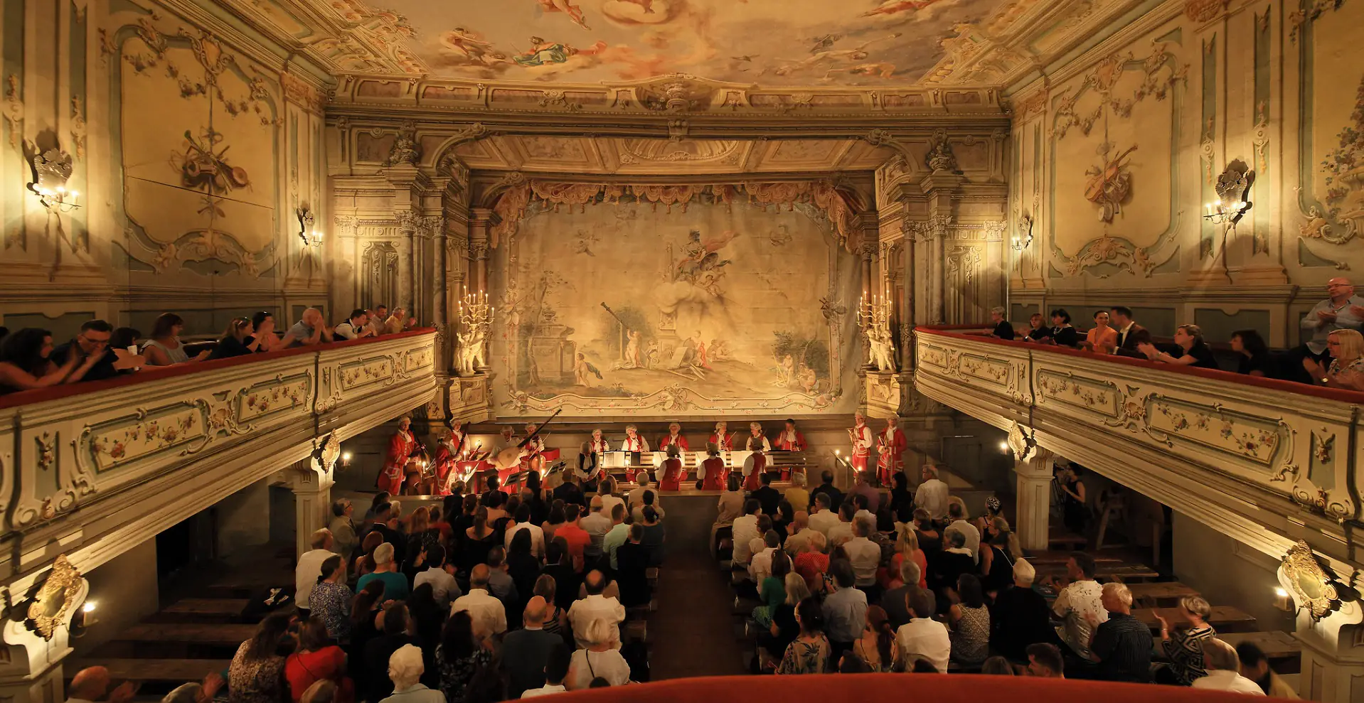 Zámecké barokní divadlo
