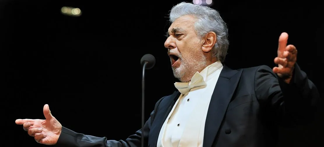 Plácido Domingo zahájil 30. ročník Mezinárodního hudebního festivalu Český Krumlov. Návštěvníci jej ocenili potleskem ve stoje