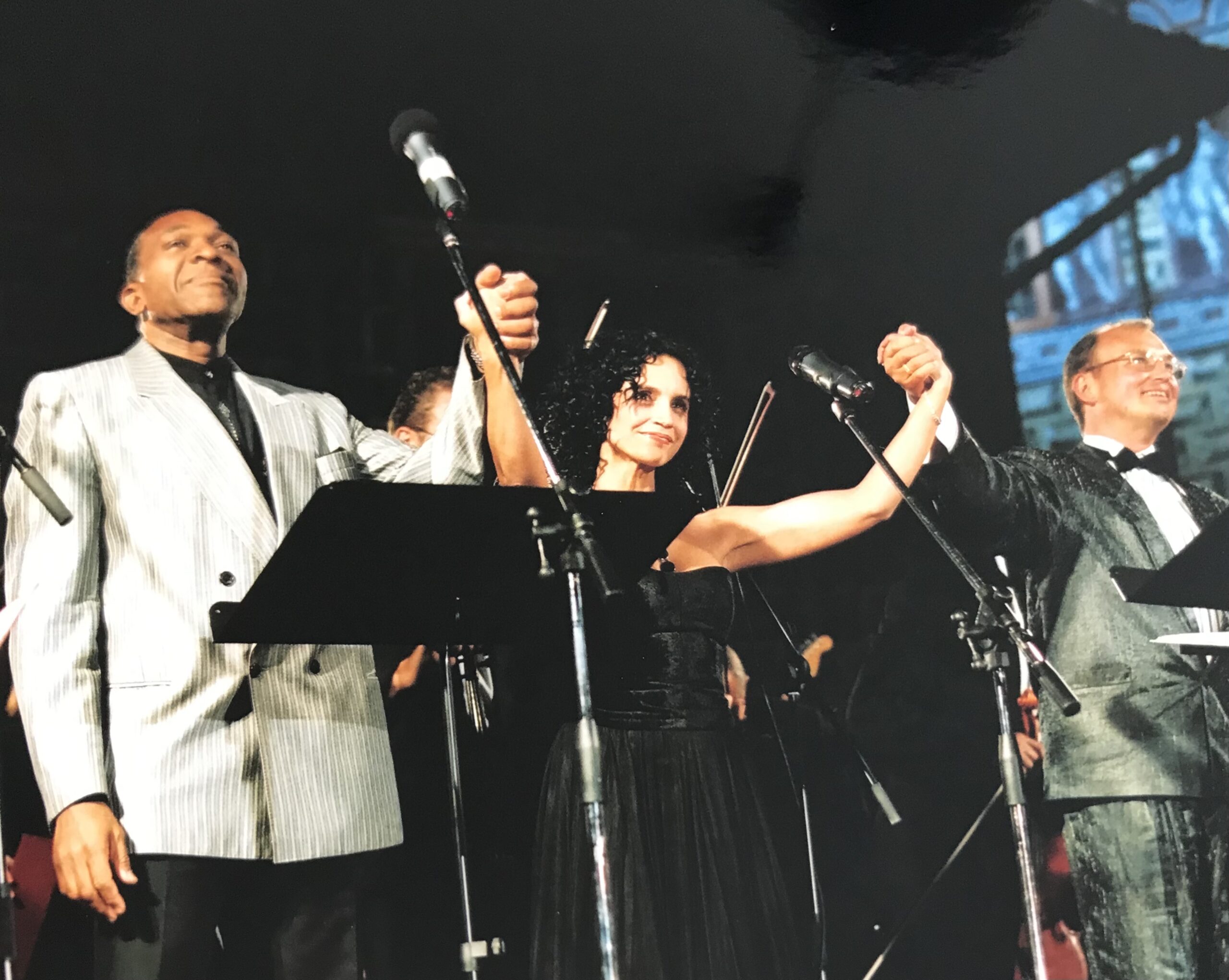 2001 -