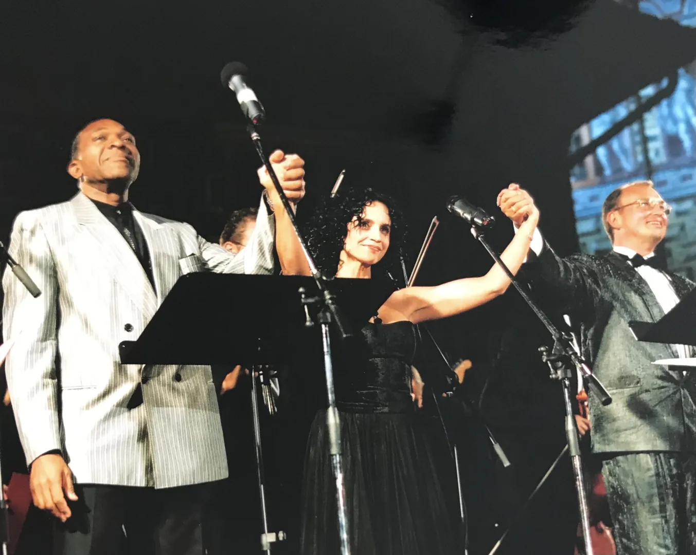 2001 -