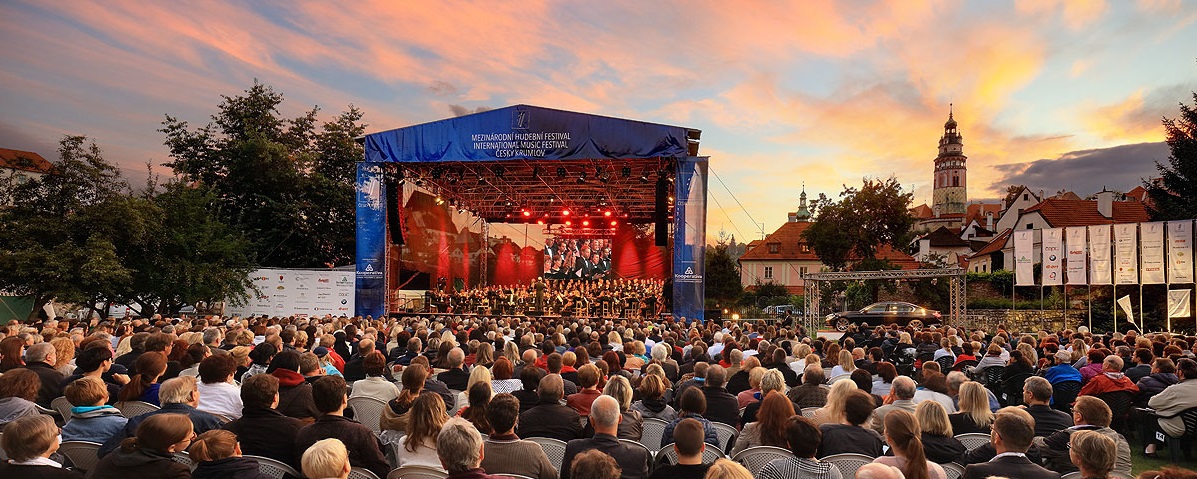 Famous Opera Choruses and Carmina Burana