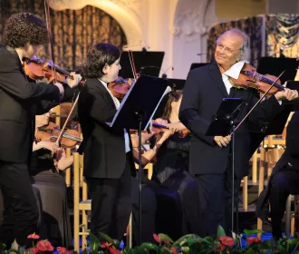 Václav Hudeček a mladí talenti Virtuosos V4+