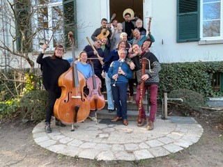 9892Interview with soloists of ¡Viva España!