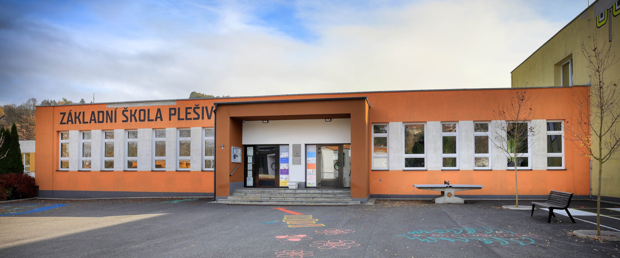 Primary school Plešivec